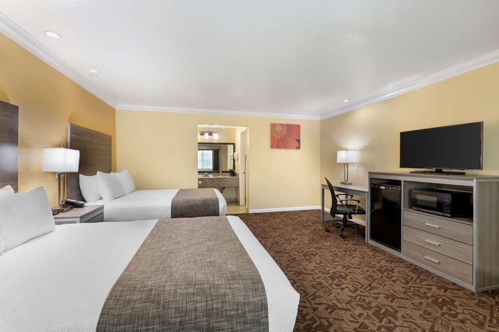 Best Western Hanford Inn Bilik gambar