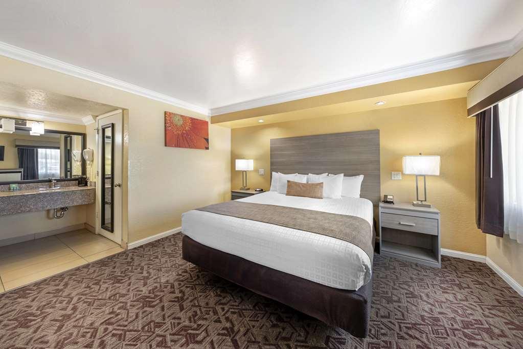 Best Western Hanford Inn Bilik gambar