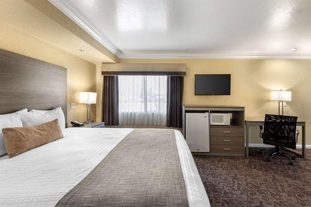 Best Western Hanford Inn Bilik gambar