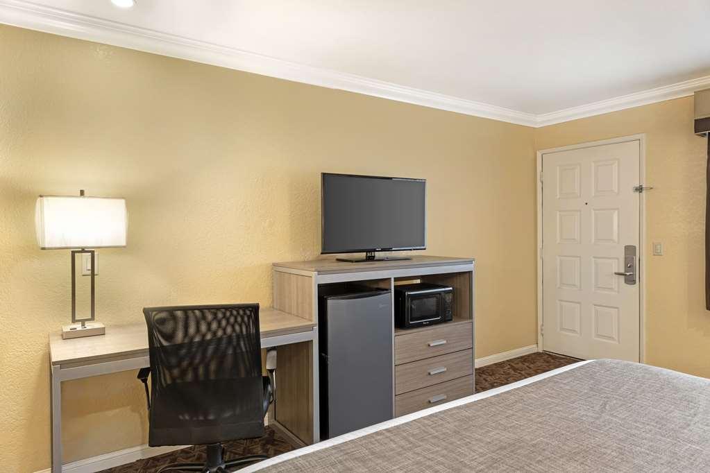 Best Western Hanford Inn Bilik gambar