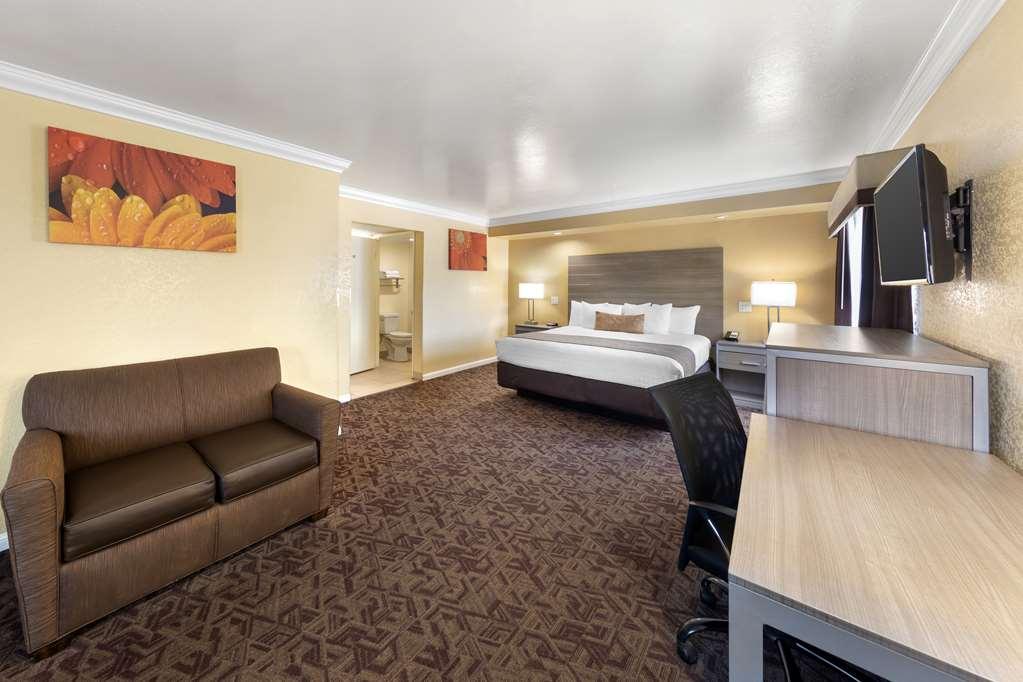 Best Western Hanford Inn Bilik gambar