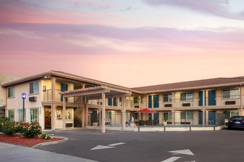 Best Western Hanford Inn Luaran gambar