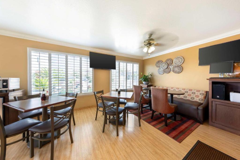 Best Western Hanford Inn Luaran gambar