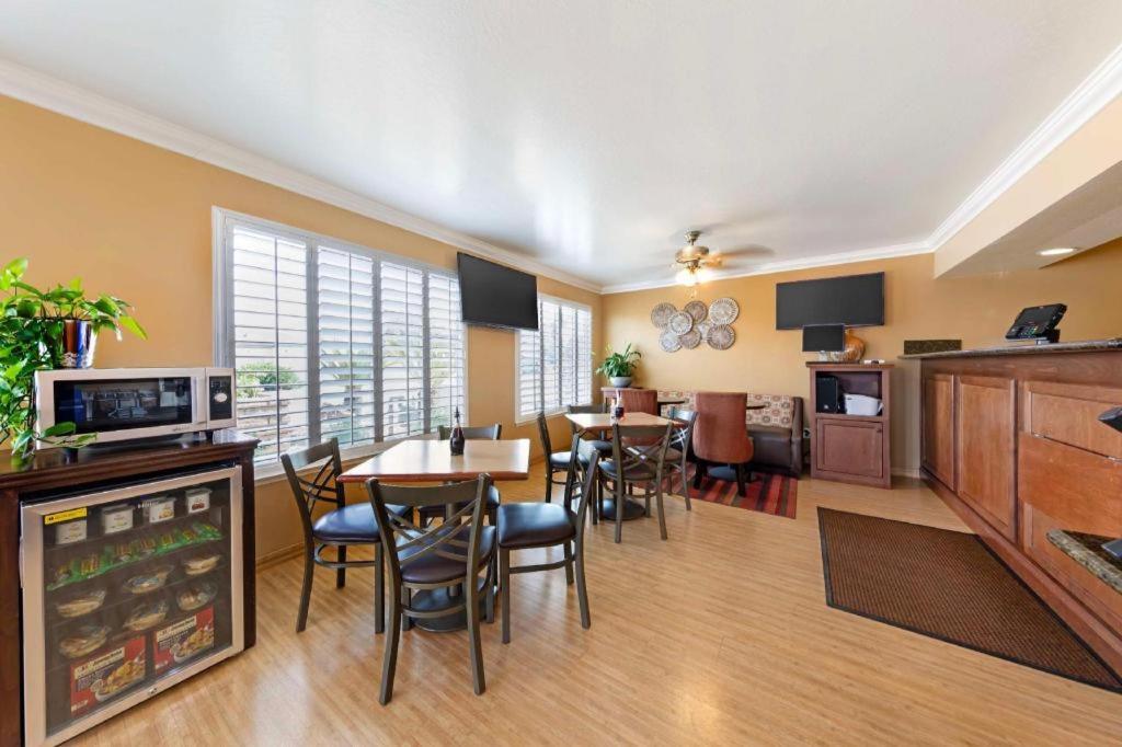 Best Western Hanford Inn Luaran gambar