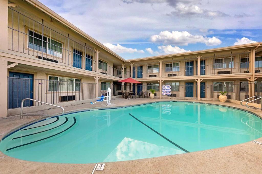 Best Western Hanford Inn Luaran gambar
